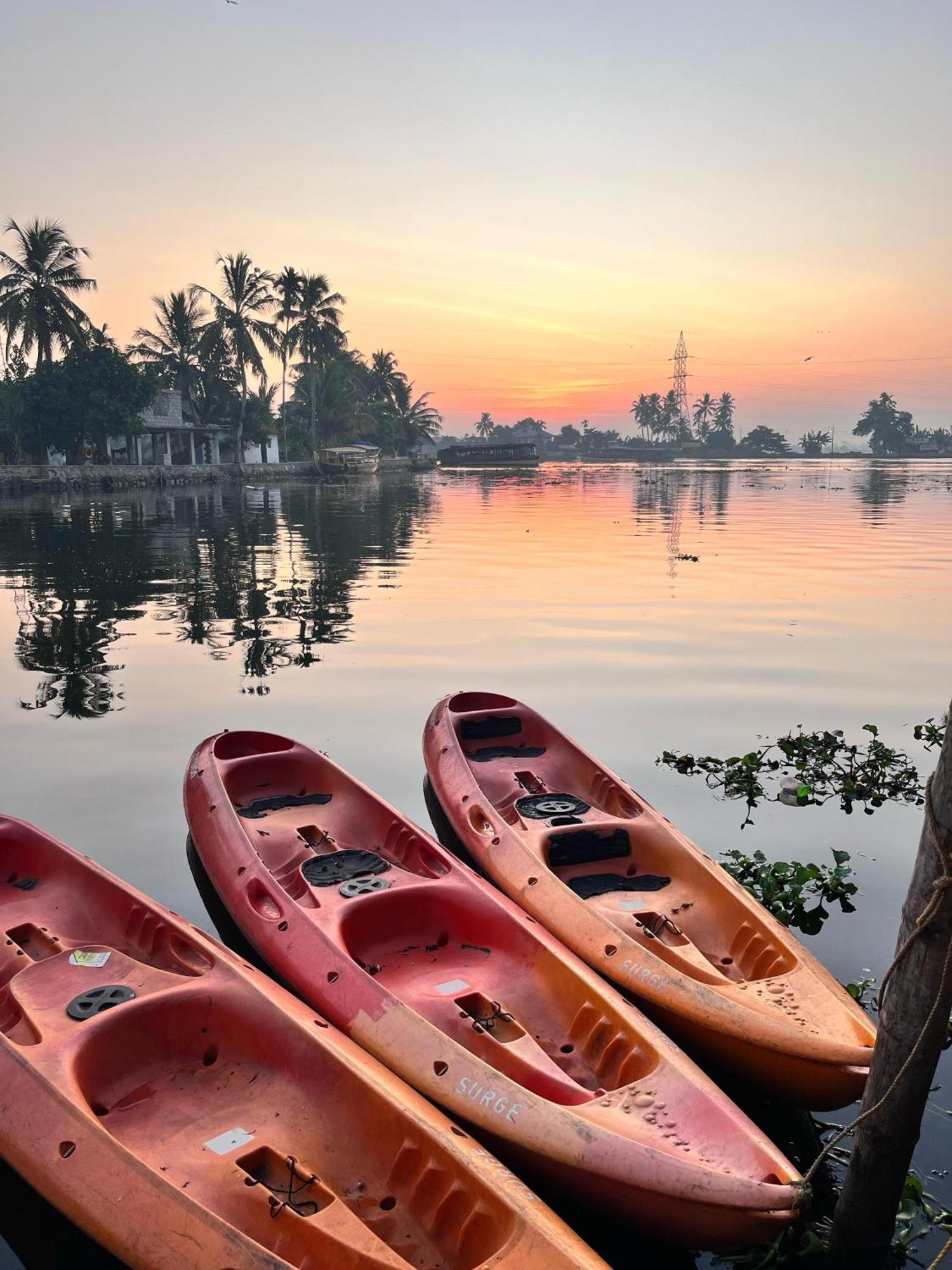 The Lake Paradise Boutique Resort Alappuzha Екстериор снимка